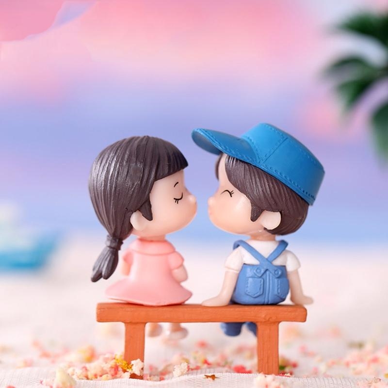 Planted Aquarium Models - 54DA Miniature Couple Model Statue Aquarium